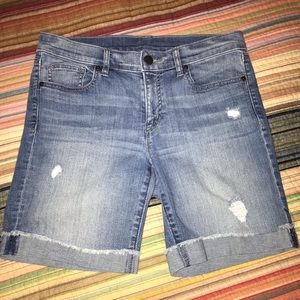 Ann Taylor ☀️Loft distressed jean shorts